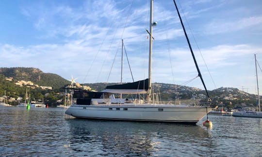 ¡Sail with us in our Dynamique47! Family sailing around Antigua & Barbuda