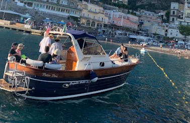 Capri cruise at sunset time with Aprea mare 10 mt Motor Yacht!