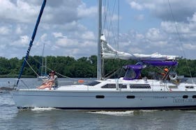 Charter this 42ft Sailboat in Edgewater, Maryland for up to 6 persons MAXIMUM.