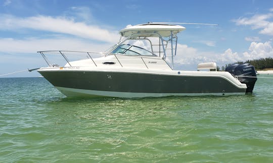 Robalo R245 Twin Engine Power Boat for RENT in Naples, Marco Island, Bonita