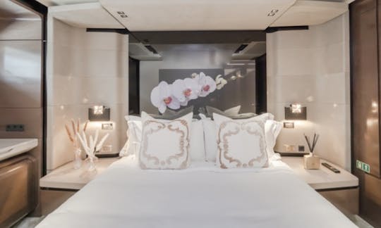 offers only the most grand and most luxurious of bedrooms, with sleek furnishing that embodies tranquility only a steady journey at sea can provide.