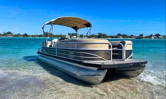 Best Value Rental Around! Beautiful 2020 Suntracker 24' DLX Party Barge in Punta Gorda