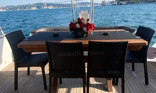 Location de yacht à moteur de 60 pieds pour 12 personnes à Istanbul B19