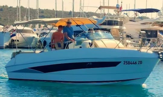 Barco Starfisher 790 SunDeck para alugar em Zadar, Croácia