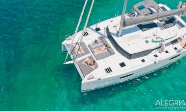 Catamaran à voile avec équipage au départ de Kalamata et des îles Ioniennes du Sud