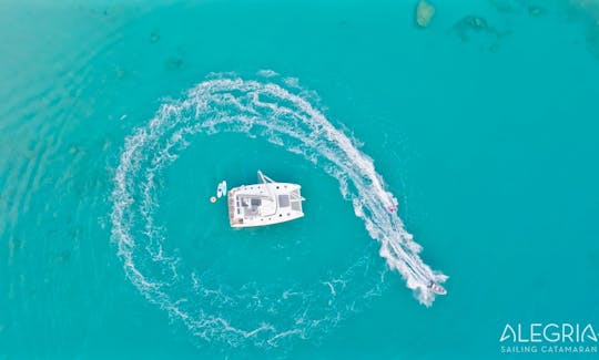 Catamaran à voile avec équipage au départ de Kalamata et des îles Ioniennes du Sud