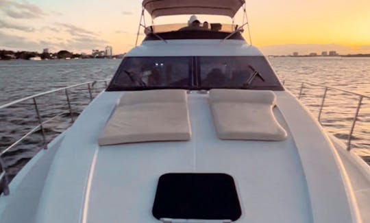 Azimut Flybridge perfect Yatch in Miami-Sunny isles