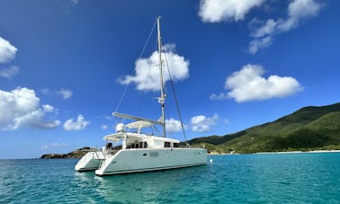 Catamarã à vela de 45' em lagoa em St. Thomas, Ilhas Virgens dos EUA