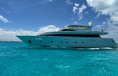 Cancun Mega Yacht Tour