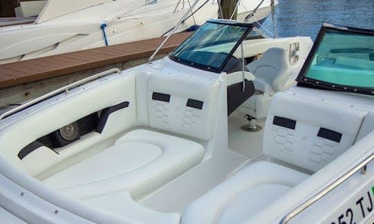 2022 Four Winns 24ft Bowrider with a restroom onboard