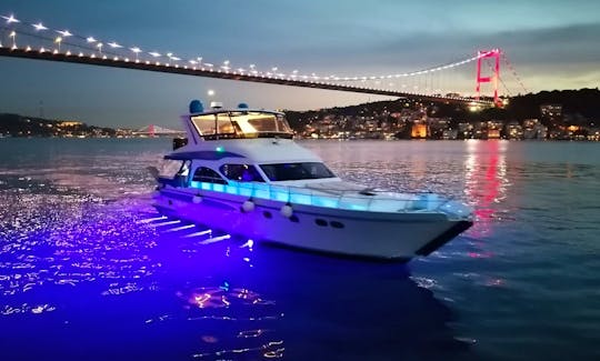 20 people MEL MOTORYACHT charter for your amazing events in İstanbul,Turkey!B27