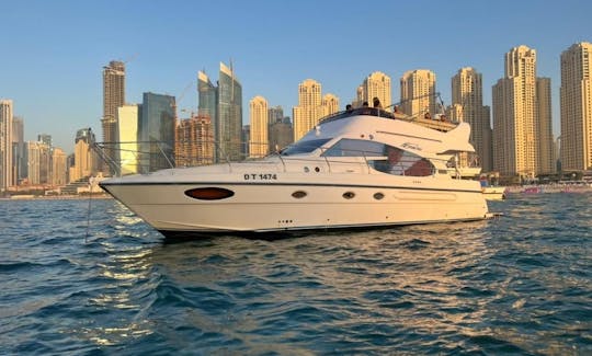 52 feef al shali marine
20 capacity 
3 cabins , saloon , spacious fly bridge 
Unlimited water softdrinks ice full amenties