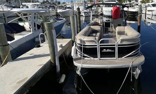 Location de bateaux Tritoon Party — Sunny Isles, Hollywood, Aventura, North Miami
