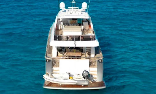 Azimut Maiora 100’ with jacuzzi. 2017. All Inclusive. Available for Liveaboard service. Visit All Riviera Maya