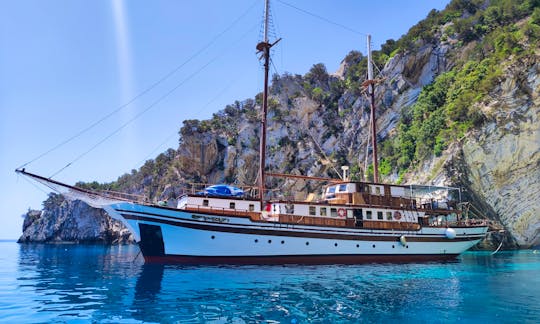 12 Cabins Aegean Lady Gulet for large groups in Corfu, Greece