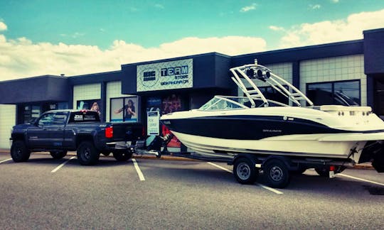 Wakeboard boat 24' sit 11people