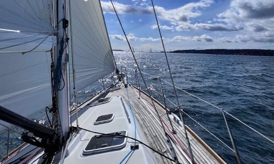 Beautiful Dufour 38 Classic Sailboat for Charter. Learn to Sail. Fireworks. Corporate Team Building!!