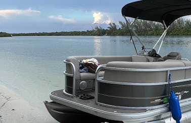 Brand New 2023 20’ Sun Tracker Party Barge Pontoon from Naples, FL