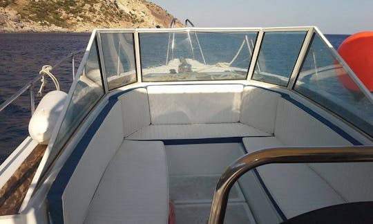 Excursion en bateau privé le long de la côte sud d'IKARIA, GRÈCE