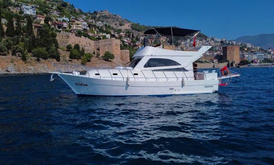 2015 Motor Yacht Rental in Antalya, Turkey