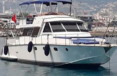 61ft Motor Yacht Rental Şahmeran in Antalya