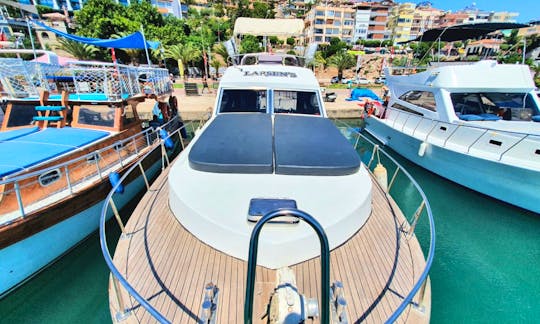 43FT LARSEN YACHT ALANYA 8 PERSON BOOK NOW!