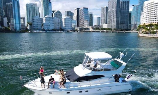 50ft Azimut Motor Yacht Rental in Beautiful Miami