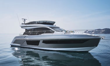 Yacht à moteur de luxe Azimut 53 à Palma de Majorque, Espagne