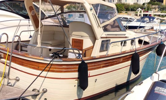 Aprea 32 Motor Yacht Rental in Santa Maria di Leuca, Puglia