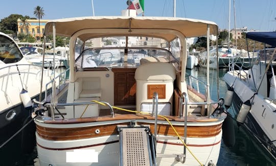 Aprea 32 Motor Yacht Rental in Santa Maria di Leuca, Puglia