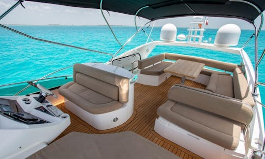 Amazing 64ft Flybridge yacht in Cancún and isla mujeres holds 20 person!