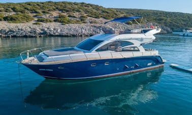 Location quotidienne d'un yacht à moteur de luxe de 50 pieds à Bodrum