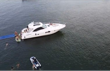 55ft Searay Sundancer Yacht Charter in Miami, Florida