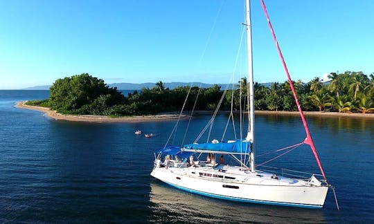 Cruising Monohull Charter in Samaná, Dominican Republic