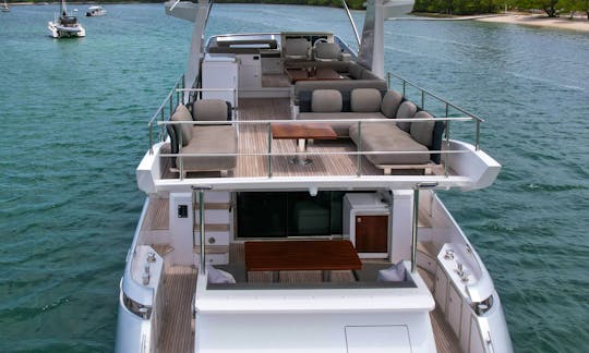Enjoy Miami With 68FT AZIMUT Power Mega Yacht!!!