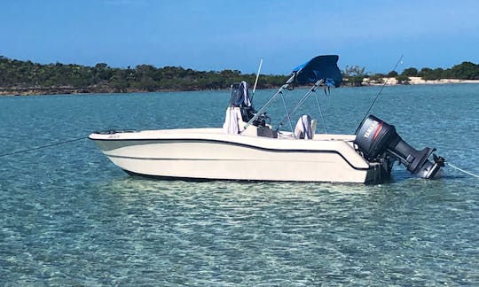 Quest 207 Center Console Boat Rental in Exuma, Bahamas