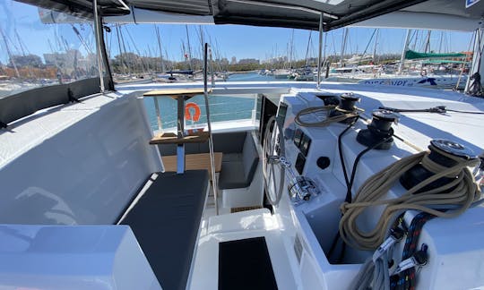 Fontaine Pajot Isla 40 Catamaran in Portimão / Rental in Portugal, Algarve