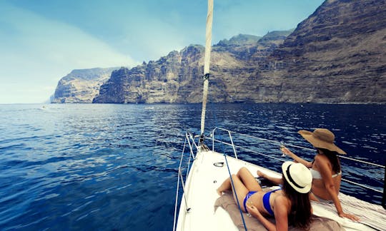 3h Beneteau Cyclades Sailboat Exclusive Whale Watching Trip in Tenerife