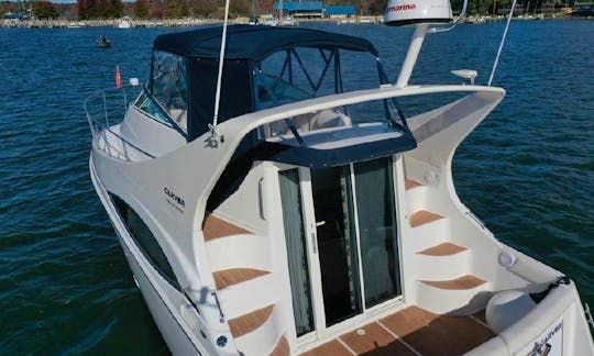 The Luxurious Carver Yacht. An exclusive experience along the Ottawa river!