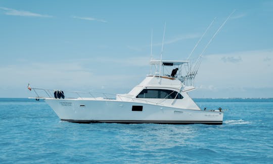 Bateau de pêche sportive Odysea de 46 pieds à louer à Cancún !