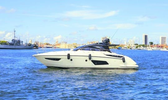 𝐋𝐮𝐱𝐮𝐫𝐲 Azimut 44FT  in Cartagena de Indias for island hopping