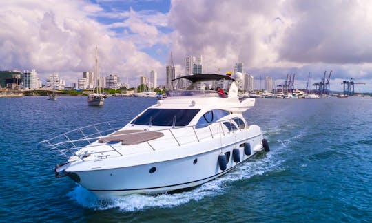 Motor Yacht for 15 people in Cartagena de Indias