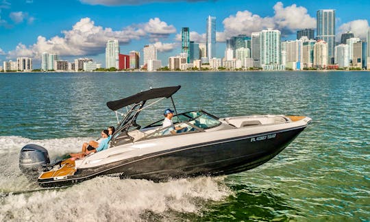 Monterey 27 Deck Boat Rental in Miami Beach, Florida
