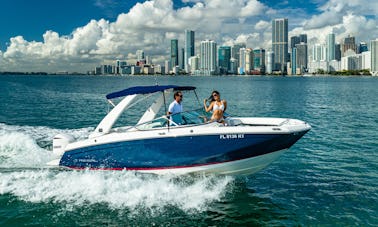 Alquiler de Regal 27 Bowrdier en Miami Beach, Florida