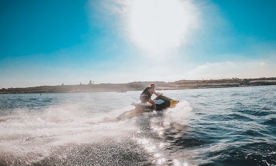 Malta: experiencia privada en moto acuática Seadoo GTX PRO 130