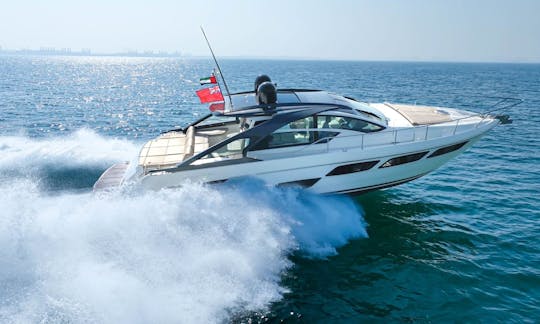 Yacht à moteur Pershing 5X disponible à Dubaï