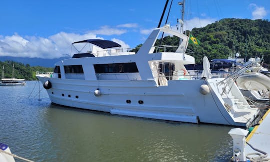 82ft Carbrasmar Yacht for up to 35 guests in Rio de Janeiro