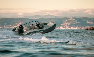 Capelli TEMPEST 65 BR + 200 Mercury à louer à Sukošan