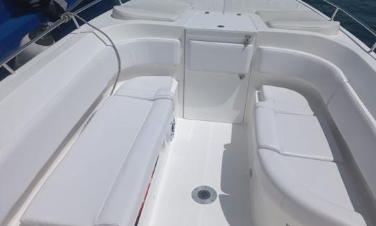 Rent a Private Boat 38FT for island hopping in Cartagena bolivar, Cholon Baru, Islas del Rosario