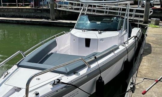 Axopar T-Top Speedboat 28 ft